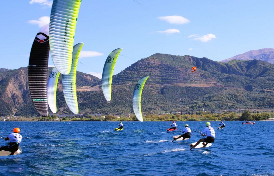 Μια εξαιρετική πρώτη ημέρα για το Πανελλήνιο Πρωτάθλημα Αετοσανίδας Kiteboarding στο Δρέπανο