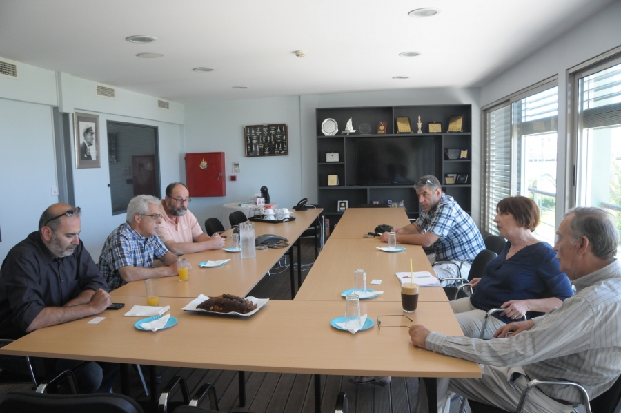 Στα γραφεία της ΕΙΟ συνάντηση της Ομοσπονδίας με αντιπροσωπεία του ΚΚΕ