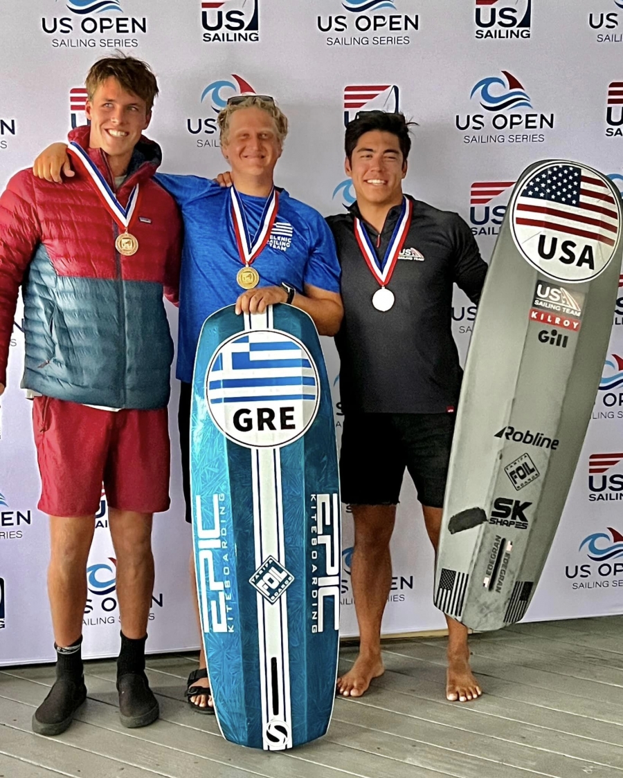 Το Χρυσό Μετάλλιο Κατέκτησε ο νεαρός Αλέξανδρος Κάμερον Μαραμενίδης  στον Διεθνή Αγώνα  2023 US Open Sailing Series Clearwater κατηγορία Formula Kite.