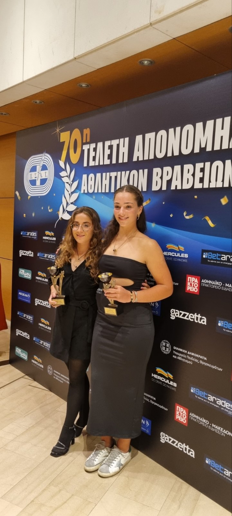 Βραβεύτηκαν από τον Πανελλήνιο Σύνδεσμο Αθλητικού Τύπου το “χρυσό” Πλήρωμα του 420 Ιακωβίνα Κερκέζου- Δανάη Γιαννούλη